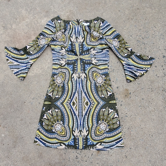 New York & Company Dresses & Skirts - RELISTED Patterned bell sleeve shift dress
